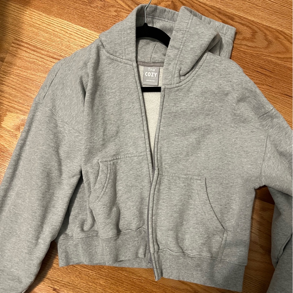 Aritzia Boyfriend Boxy Zip Up